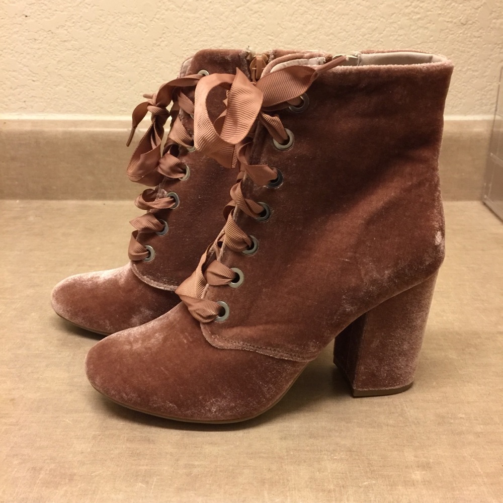 Blush Velvet heeled Booties Size 6
